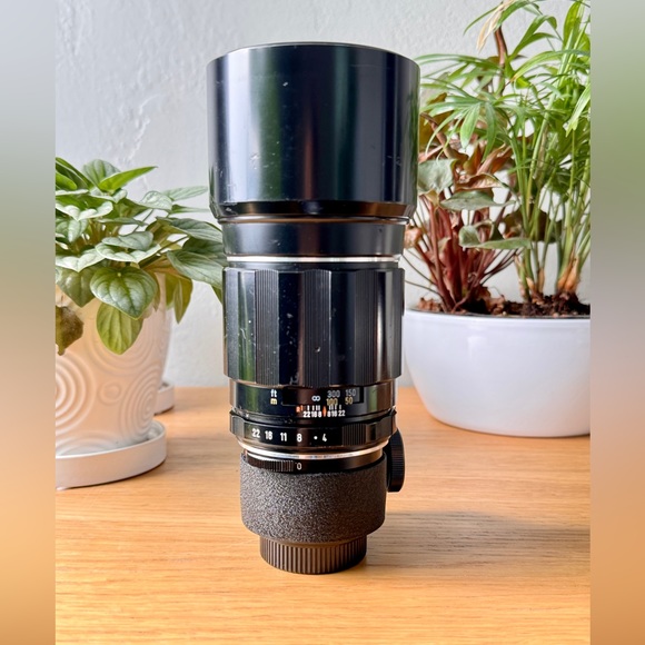 Asahi Pentax Super Takumar 300mm f4 Lens with Tripod Collar - Picture 7 of 9